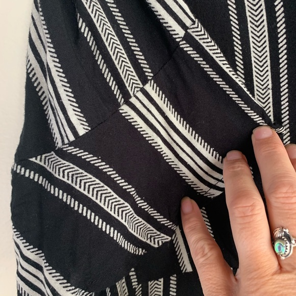 BAND OF GYPSIES RUFFLED HIGH LOW DRESS M - Picture 8 of 11